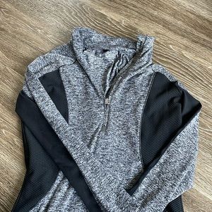 Athleta XS quarter zip